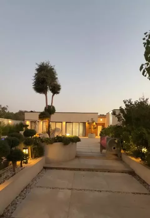 فروش ۱۰۰۰ متر باغ ویلا مدرن سند دار (۳ خوابه)