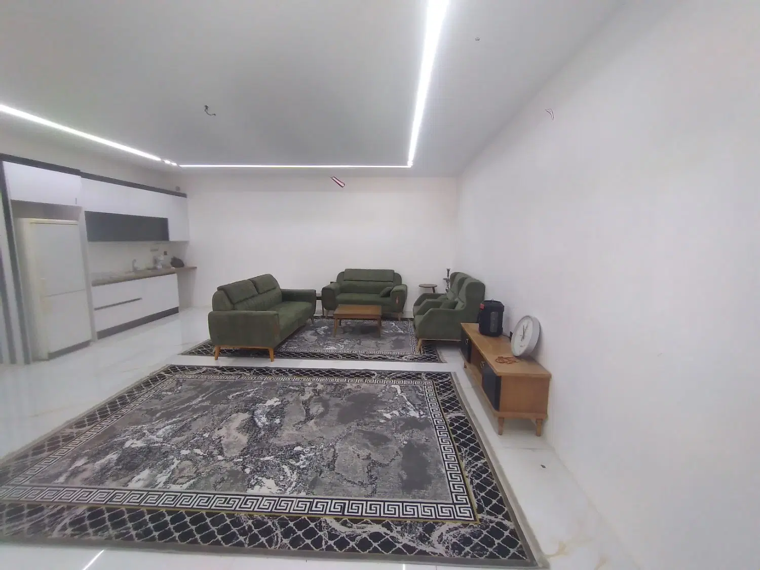 باغ،باغچه،ویلا۵۰۰مترمبله۱۲۰متربنادوخواب‌استخردار