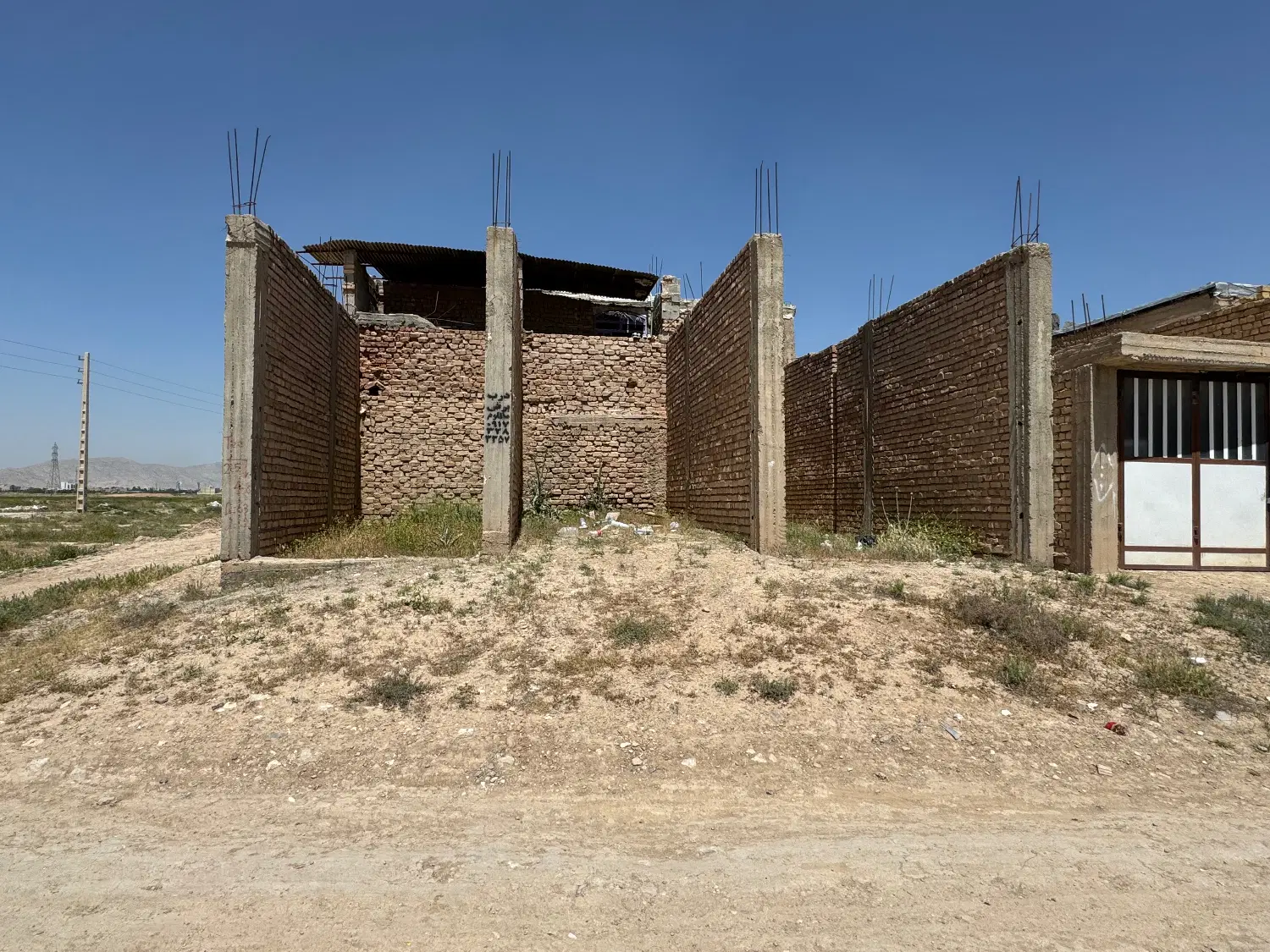 خانه مسکونی و تجاری