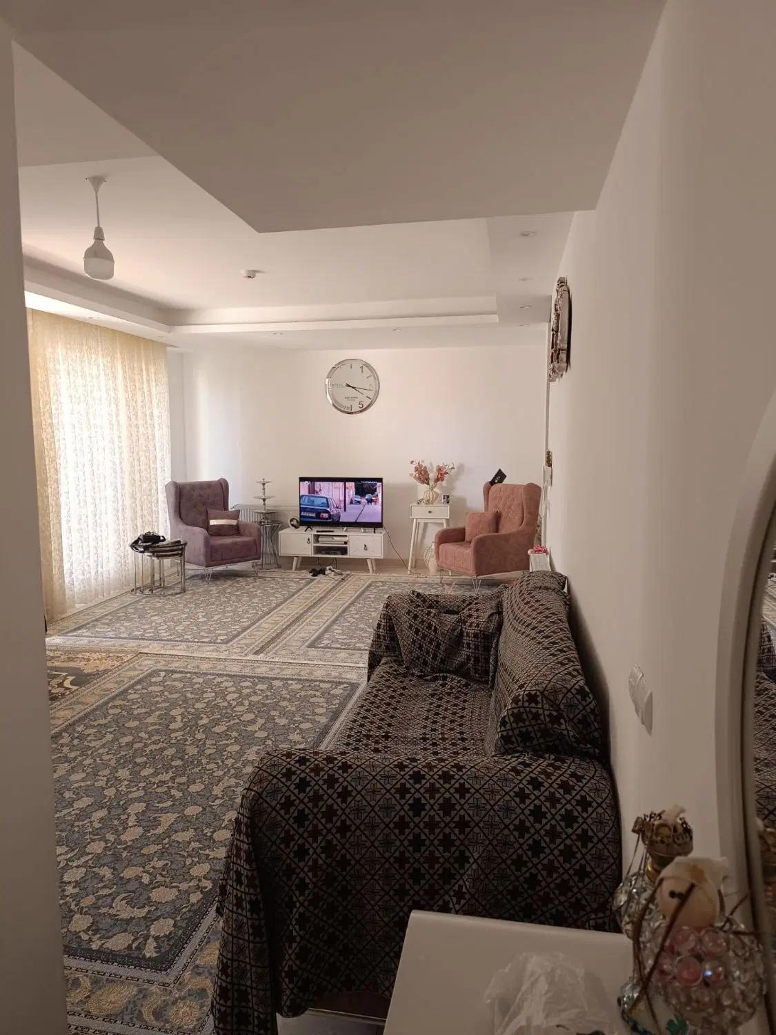 آپارتمان اجاره ای _ تازه ساخت _ بهاران
