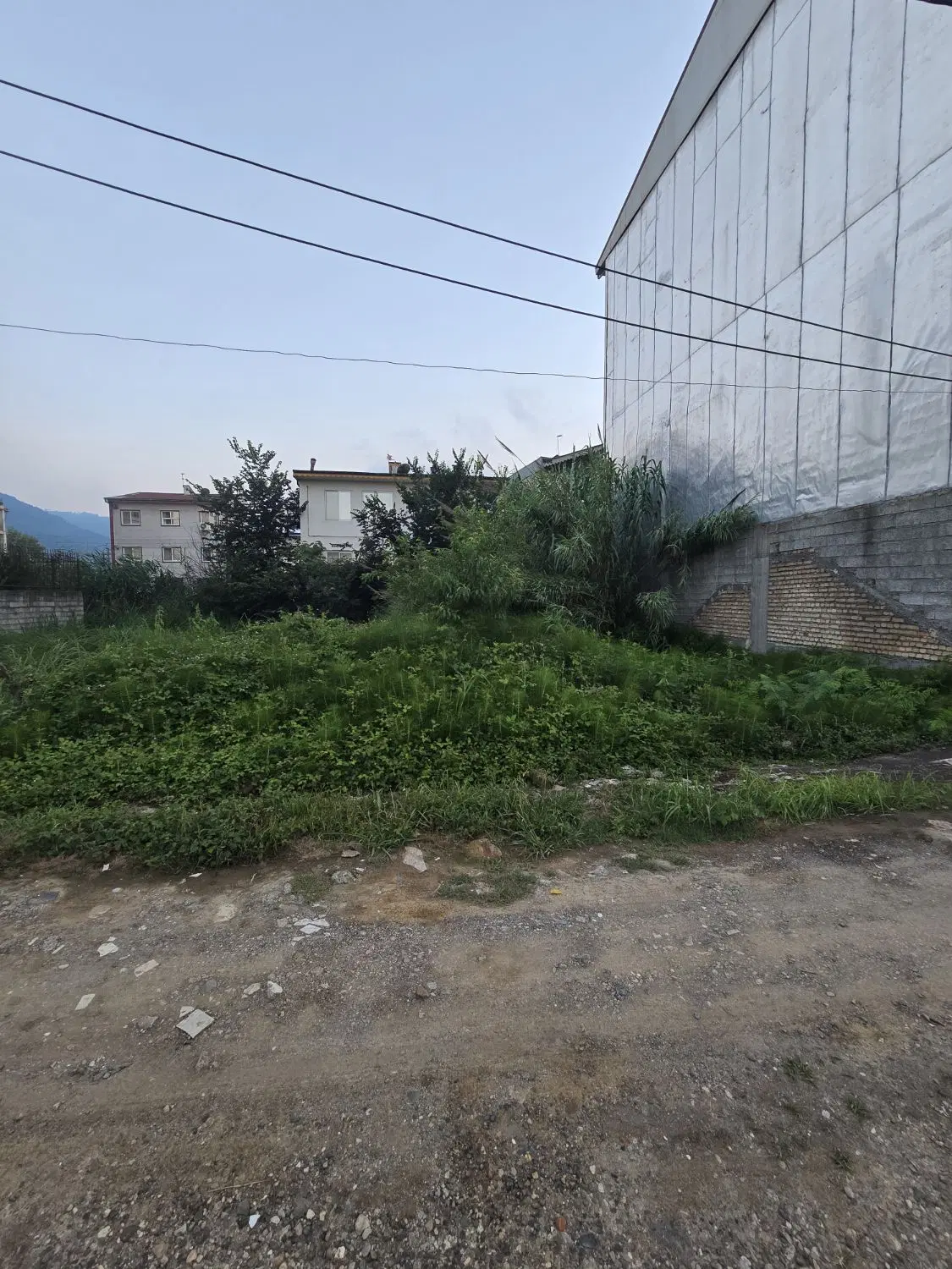 زمین مسکونی