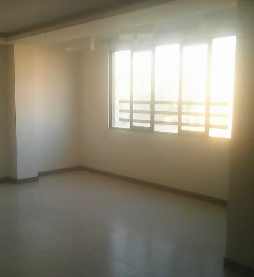 واحد نوساز ۹۵ متر خ۲۲بهمن شمالی