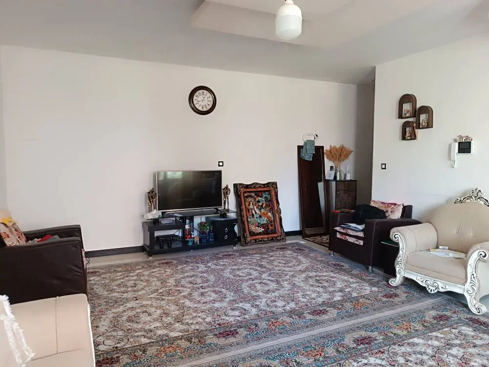 فروش یک باب آپارتمان مسکونی در صدرا