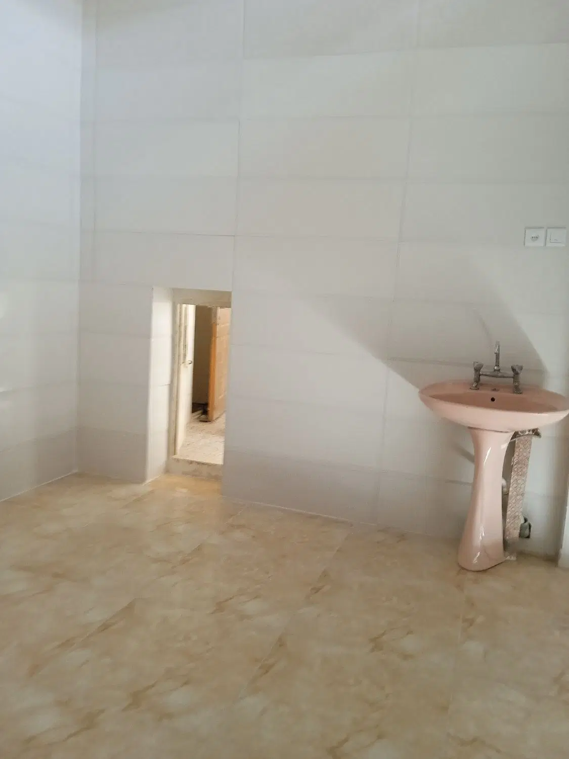 مغازه  مناسب سالن آرایشگری یا لبنیاتی یا غیره