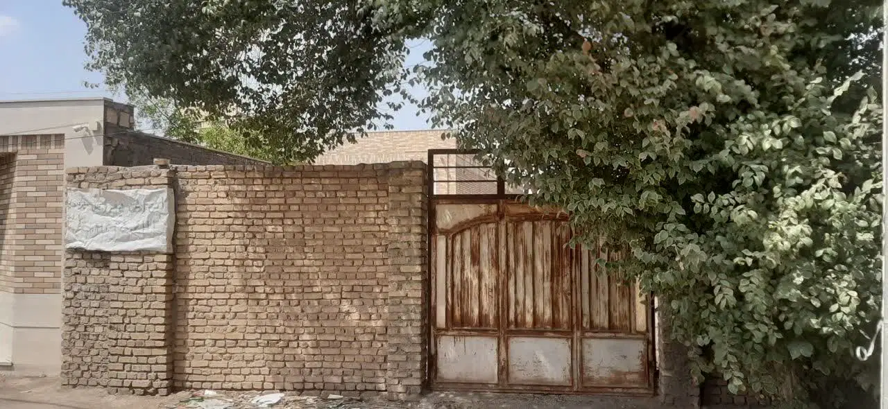 زمین فروشی