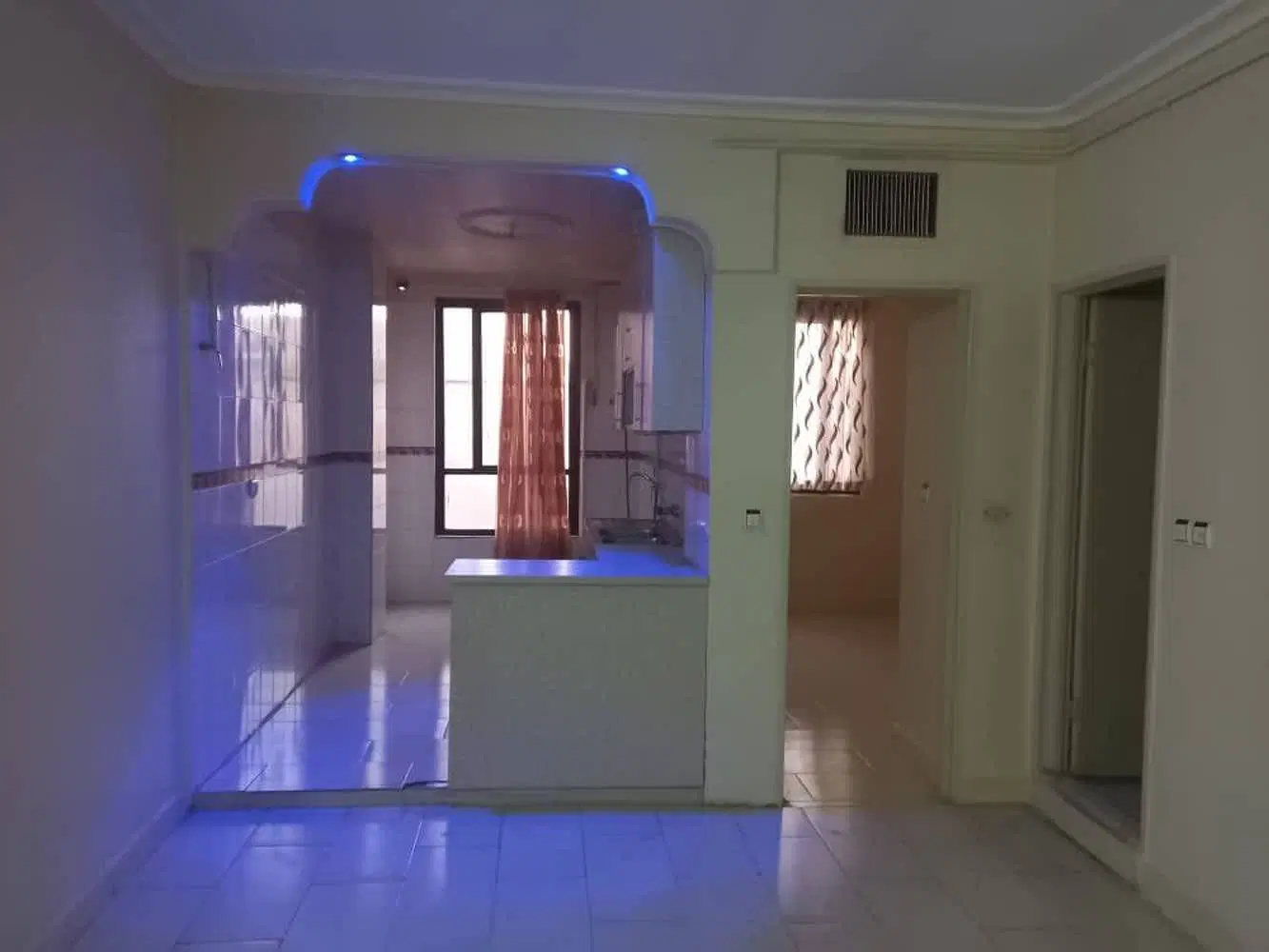 فروش آپارتمان اندیشه