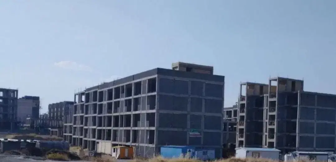 نیم کاره شهرک امام خمینی 5400 واحدی