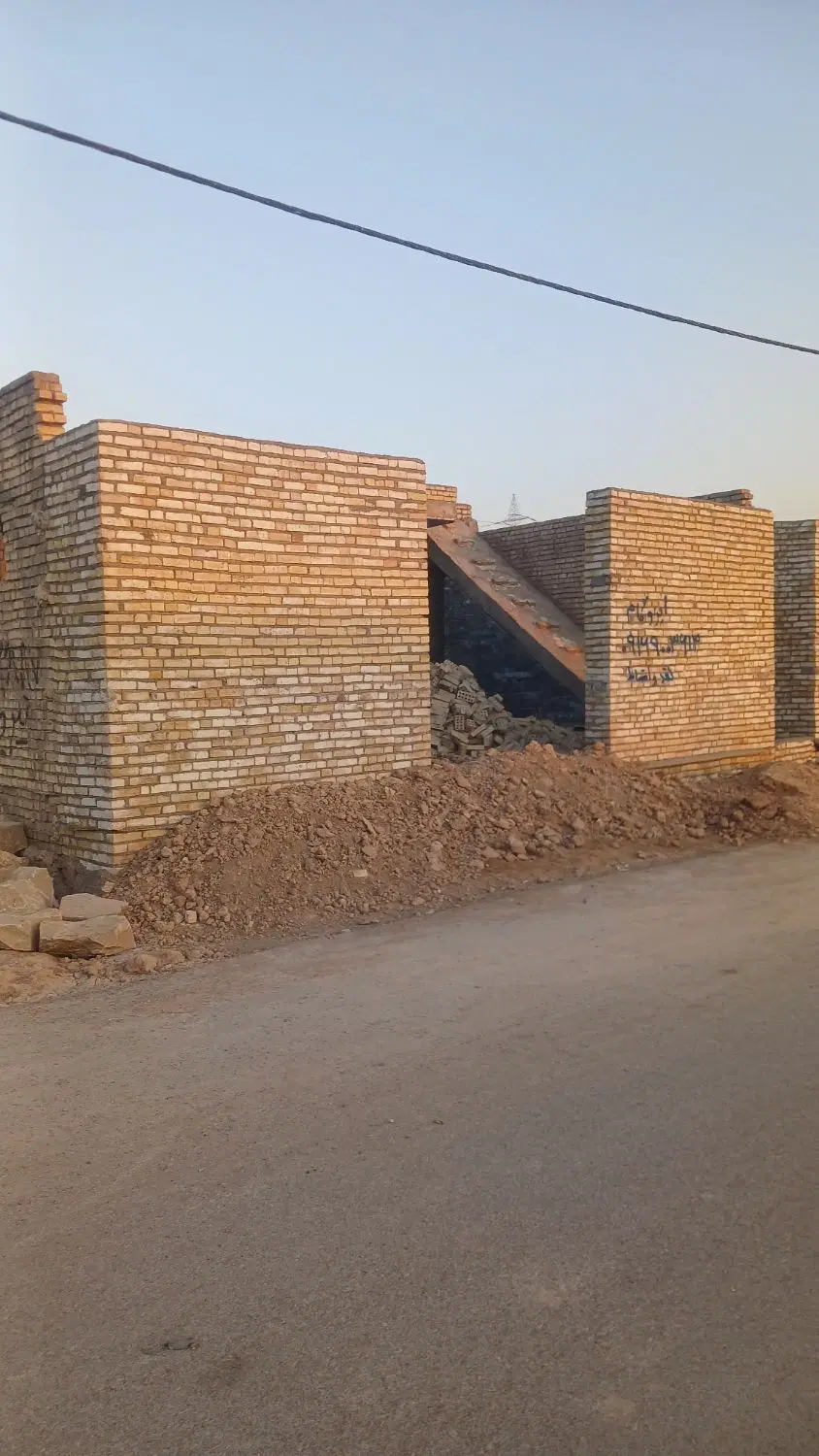 خانه نیمه کاره