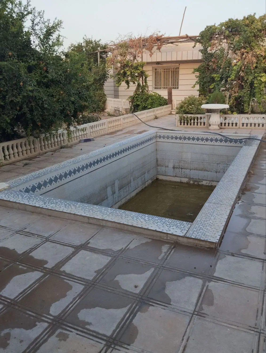 باغ ۸۵۰ متری واقع در پیشوا