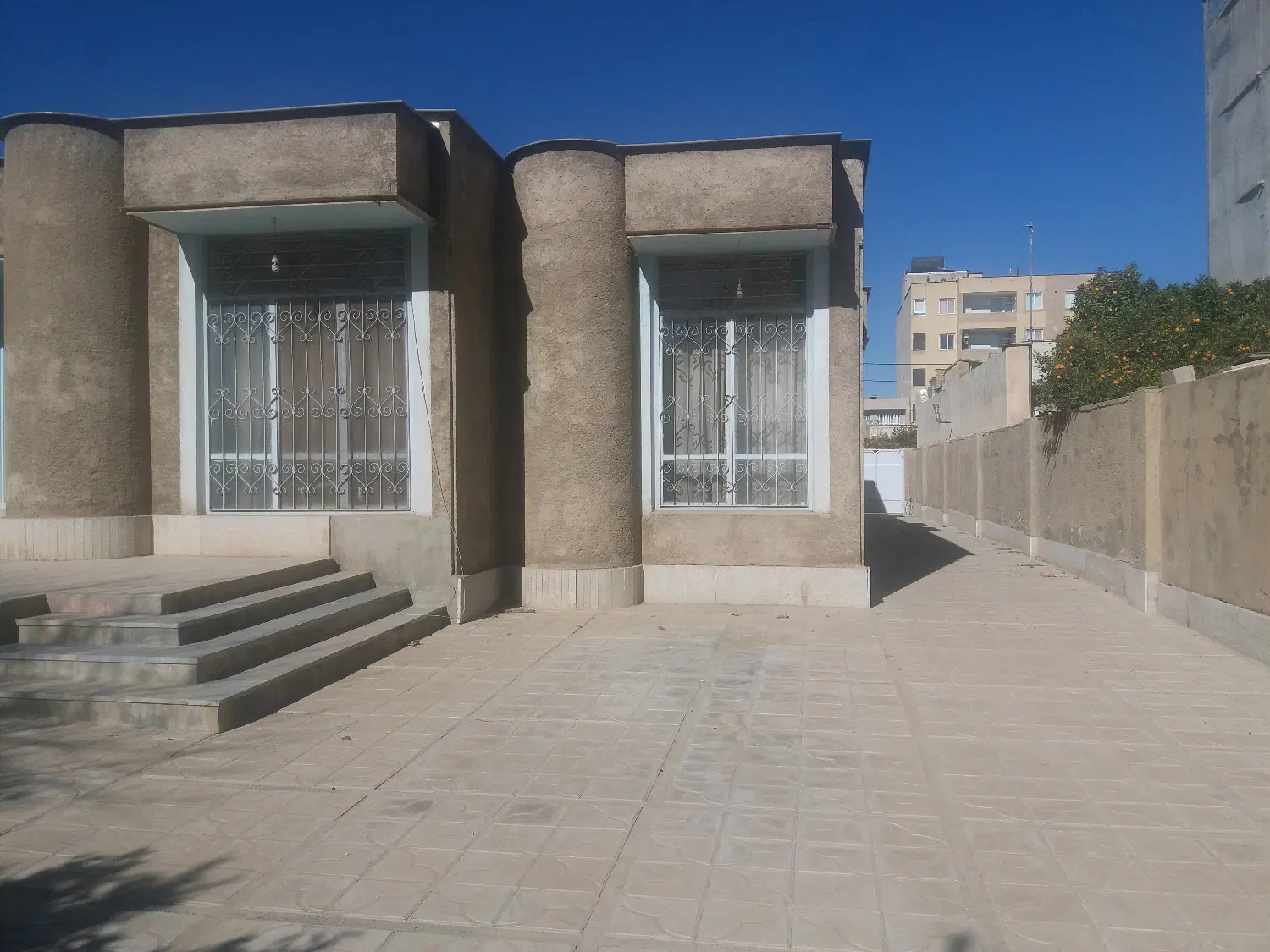 ویلایی 1000متری جهت انبار و کارگاه