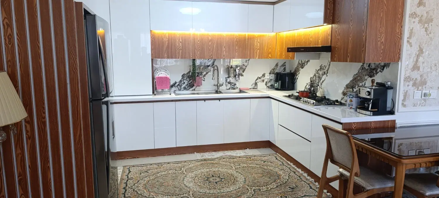 117 متری اکباتان