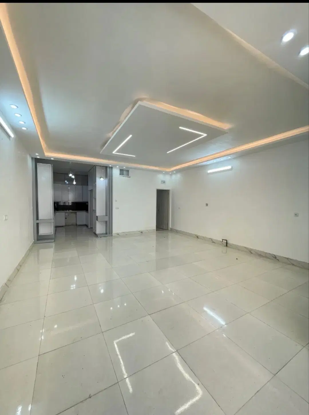 خانه ویلایی واقع در خیابان جانبازان