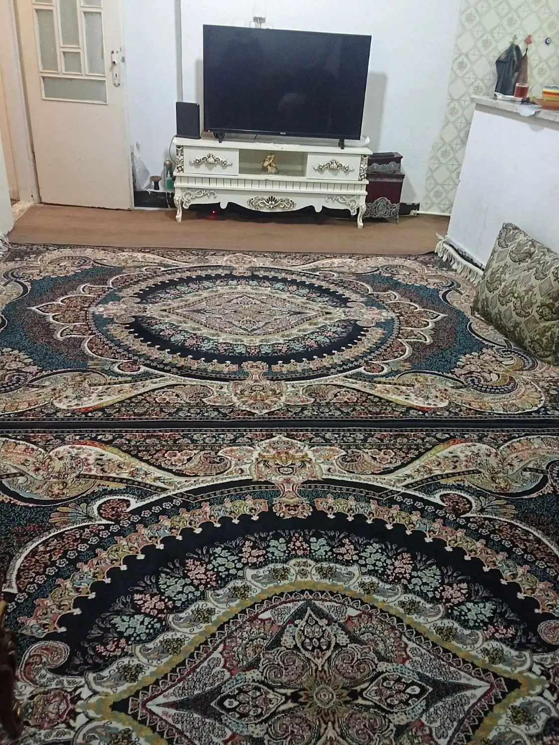 آپارتمان همکف ۸۰ متری حاشیه ابوطالب