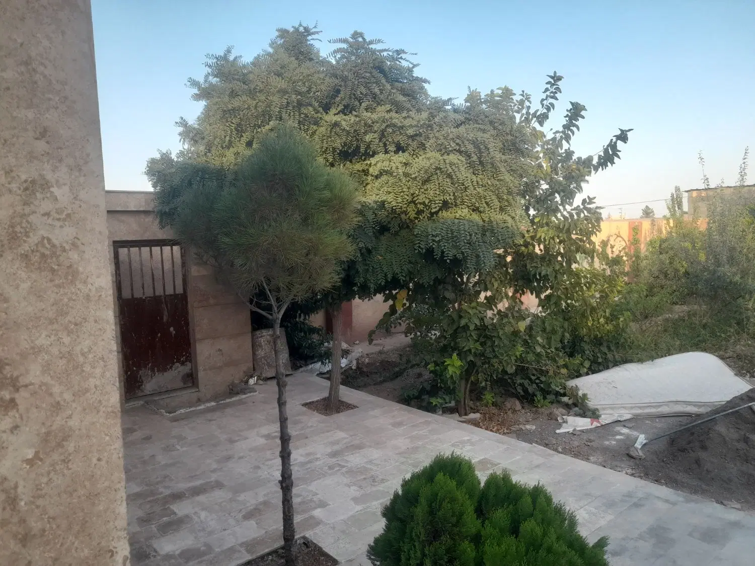 باغ ویلا استخر داخل به متراژ ۵۰۰ متر کنار بافت