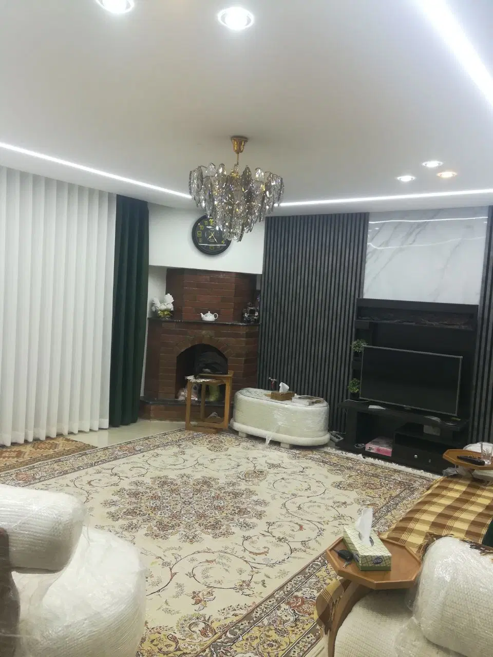 عطار غربی ۸۵متر هم کف پارکینگ انباری حیاط