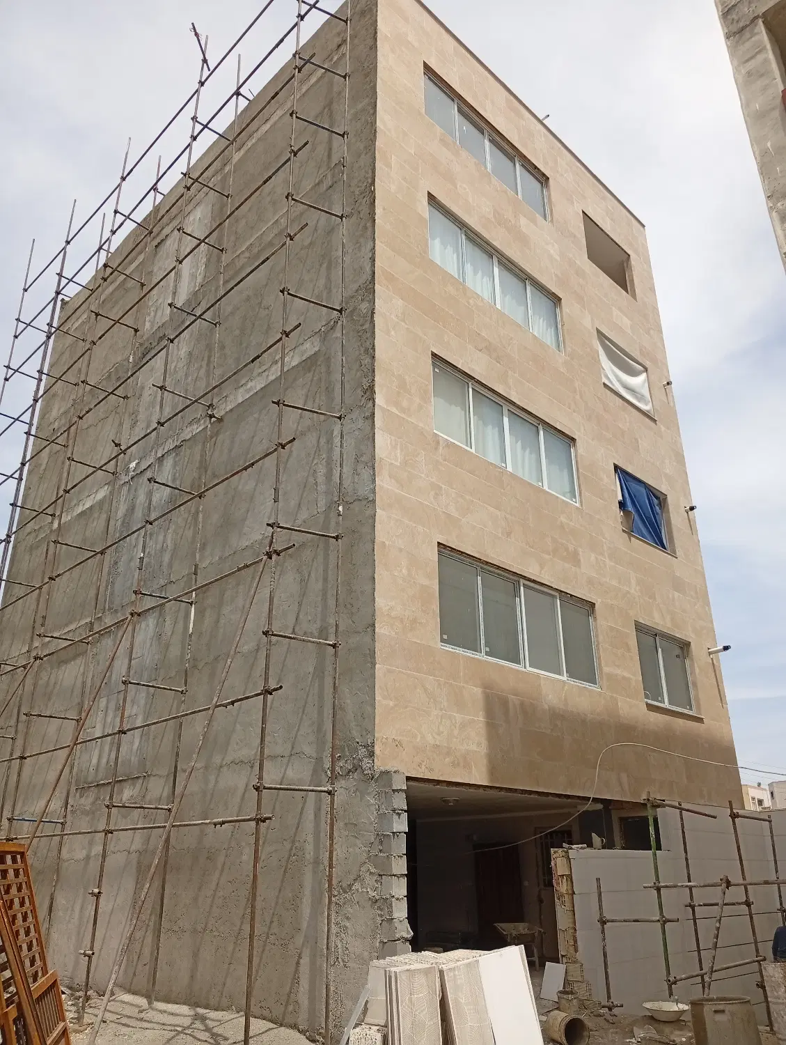 زمین مسکونی 210 متر