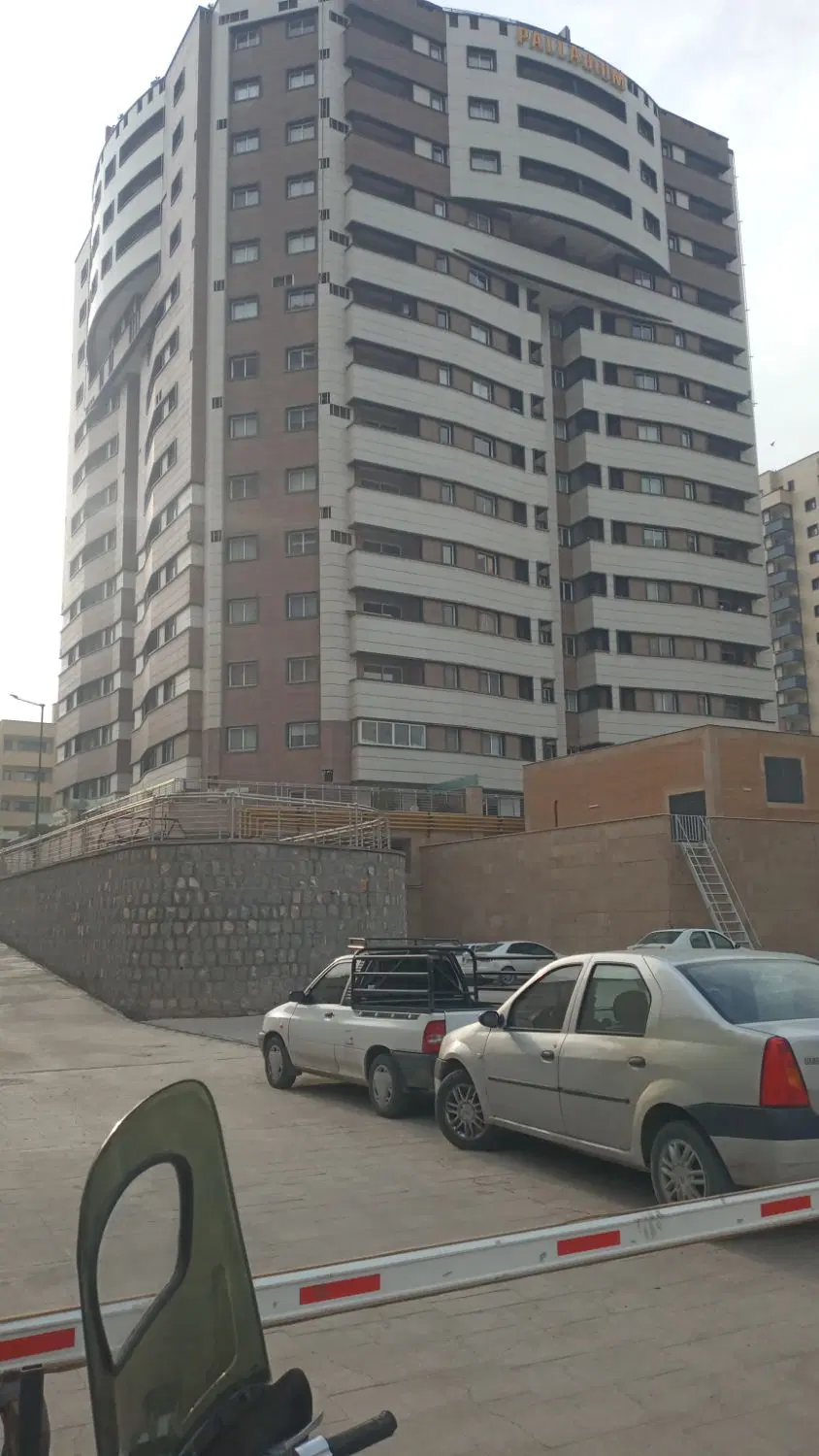 همخونه هم خانه