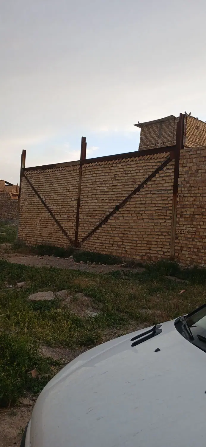 خانه نیمه کاره تپه سلام