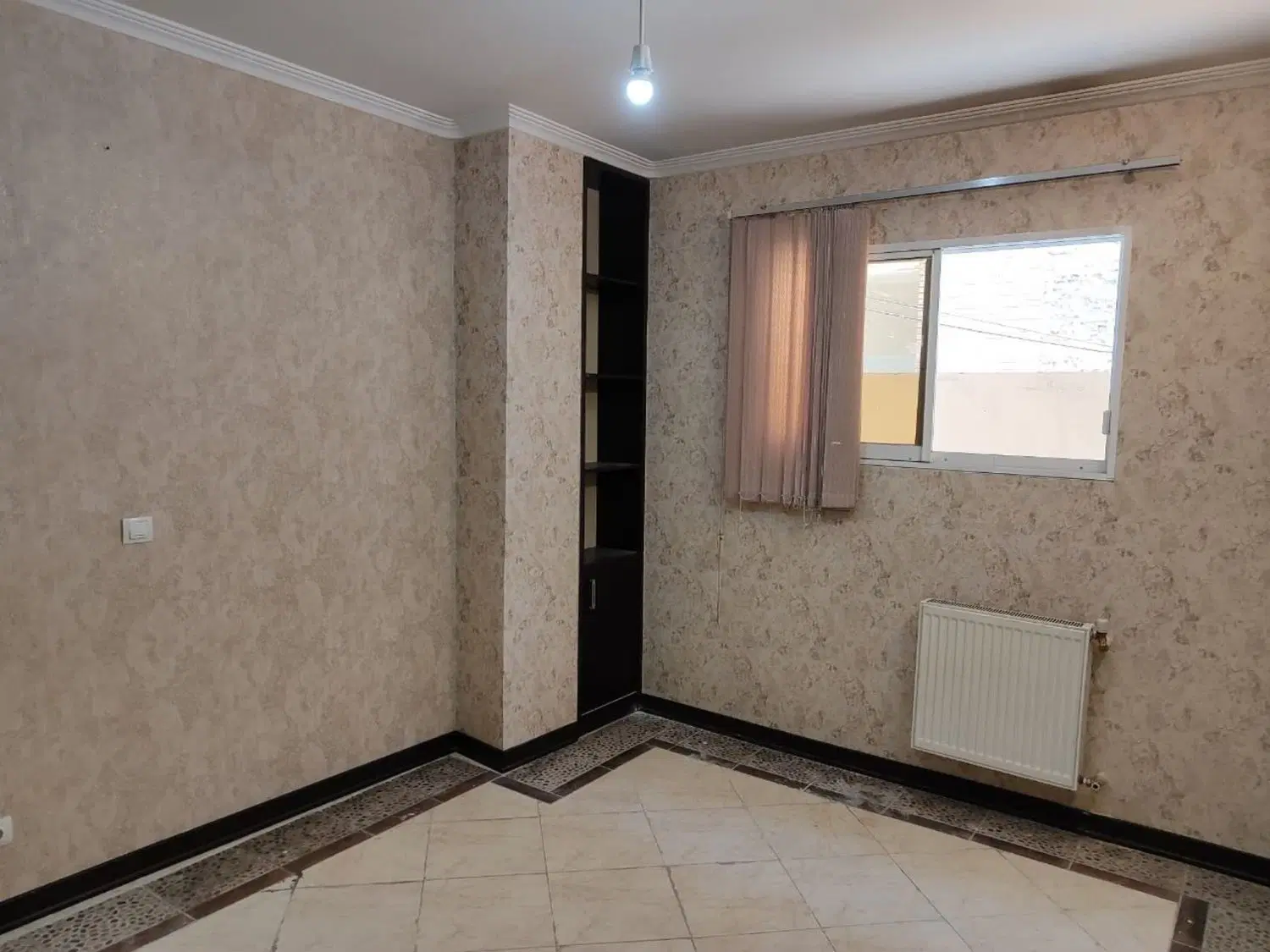آپارتمان دوخوابه مشتاق ۱۰۰ متری