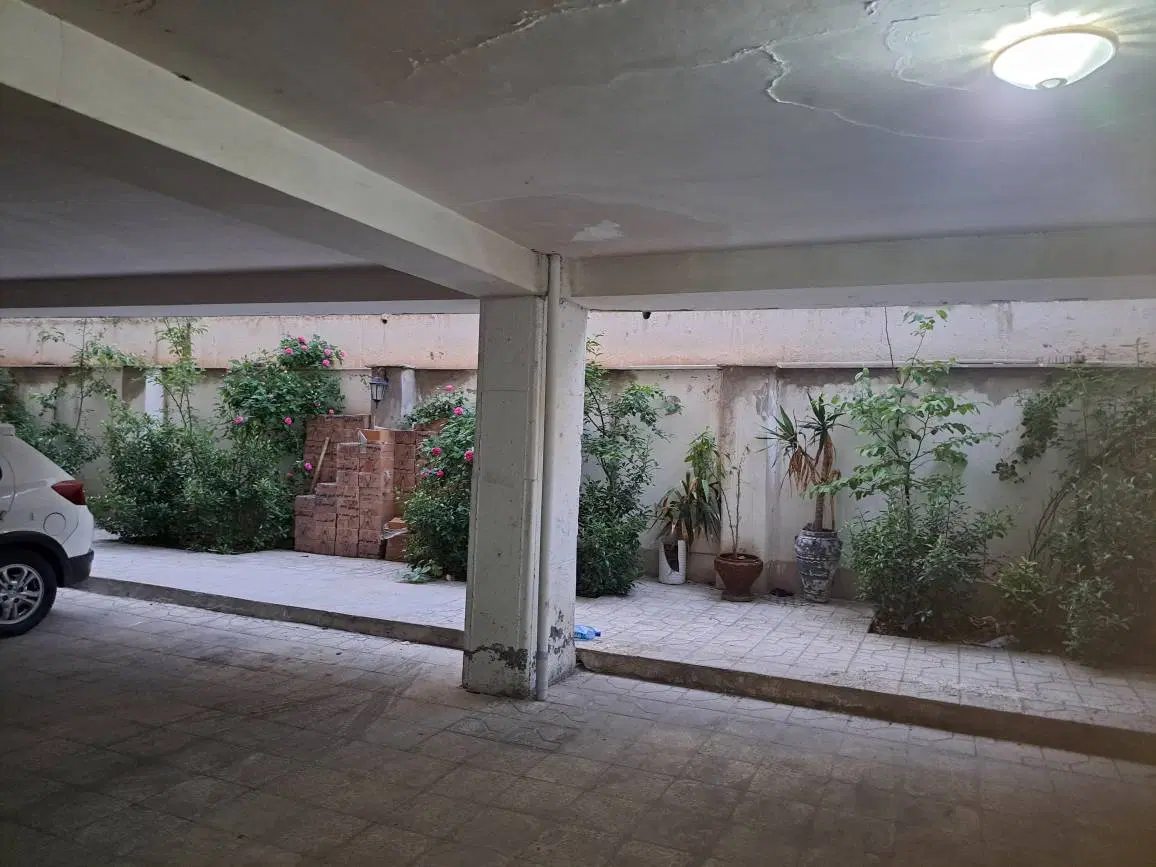 ۱۲۱ متری ۳ خ امیرساوالان محله یک مشاعات شیک