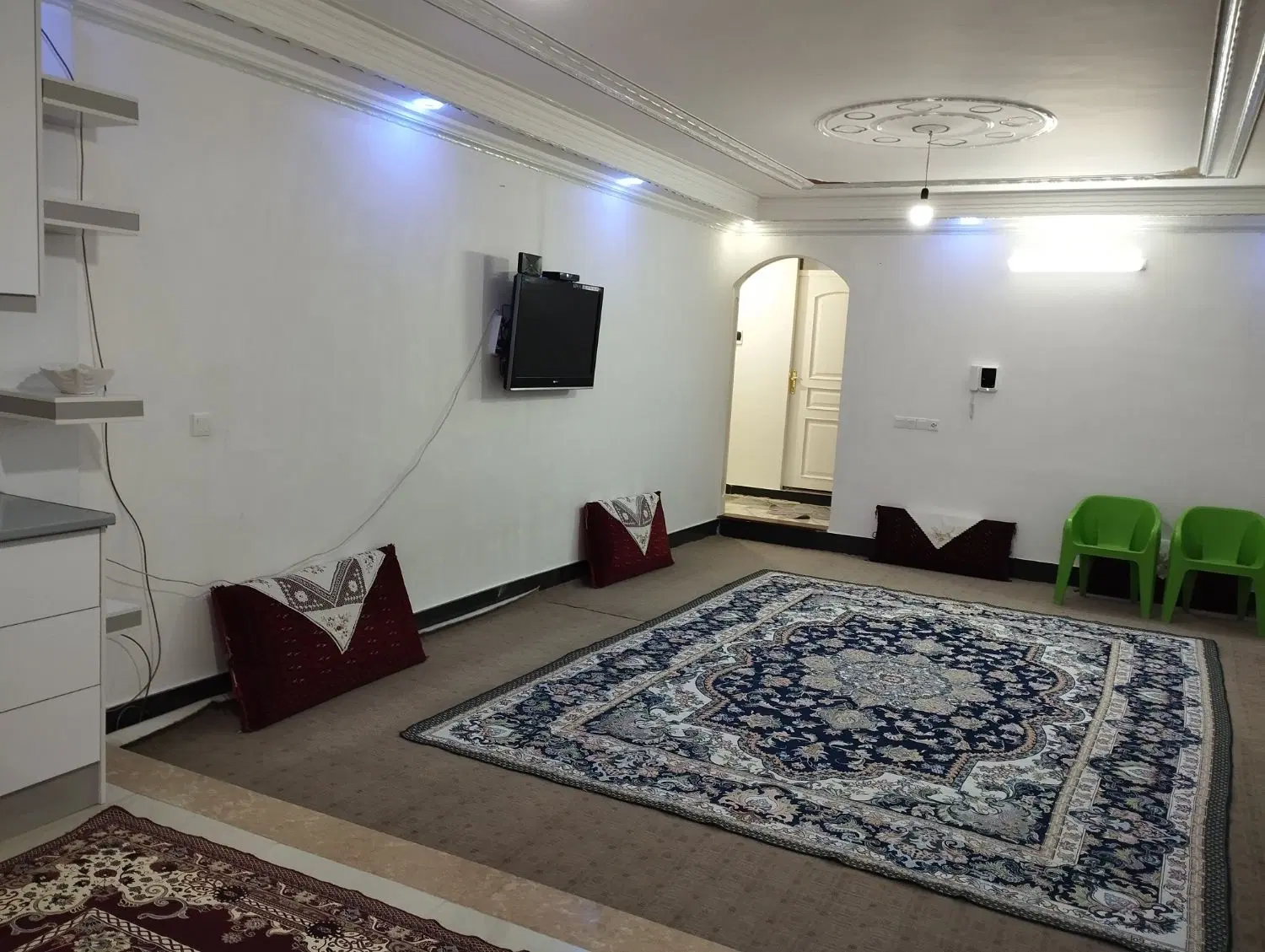 اجاره طبقه بالا دره گرم