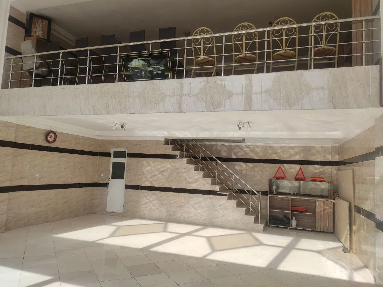 فروش واحد تجاری با کاربری نمایشگاه خودرو