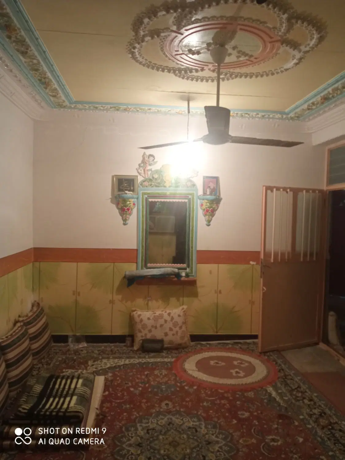 یک باب منزل مسکونی میدان تیاب نزدیک بیمارستان جدی