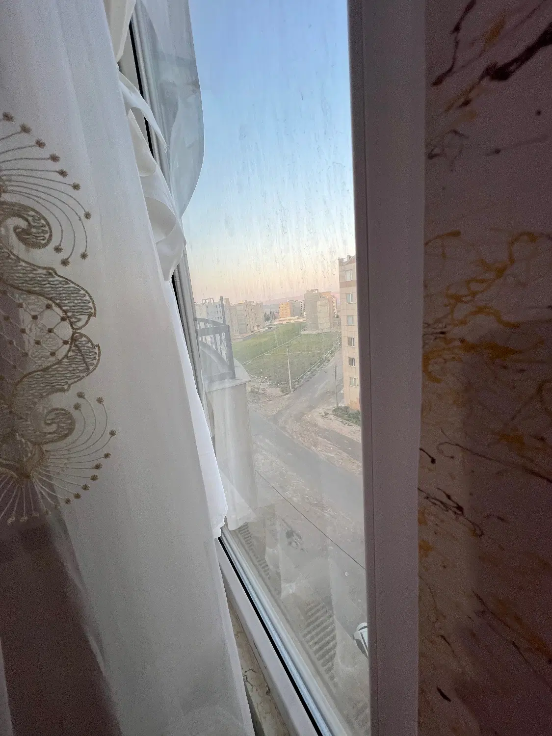 واحد ۷۰ متر دو خواب فول مبله چالدران