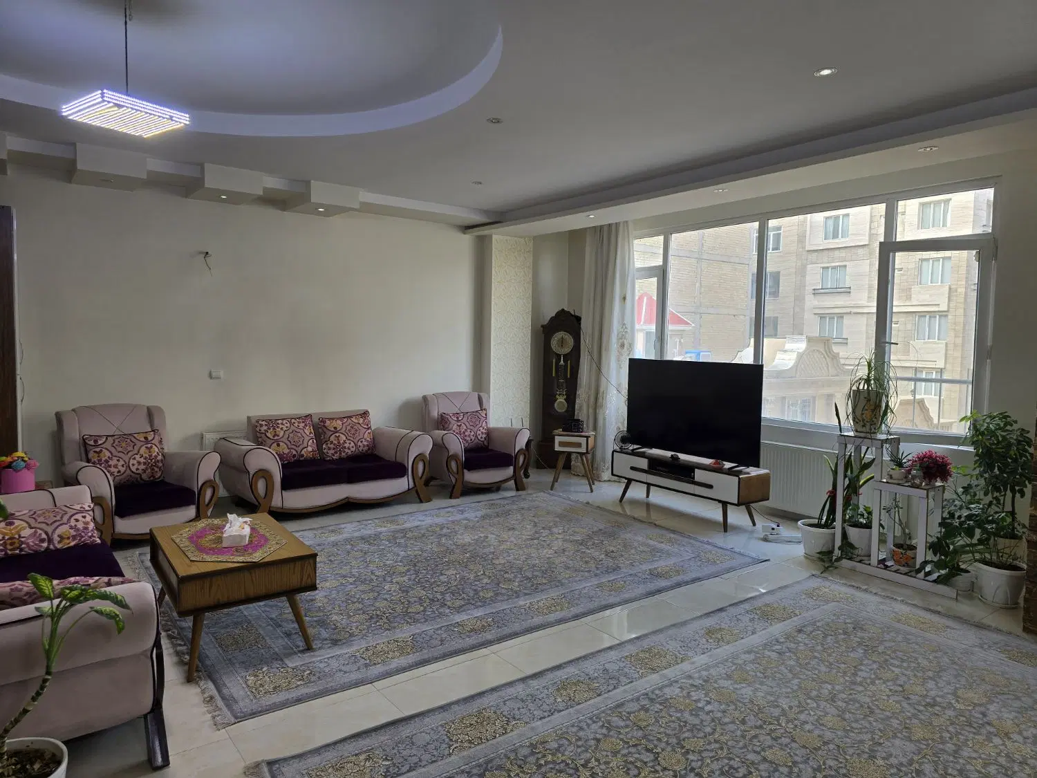 فروش یک واحد آپارتمان