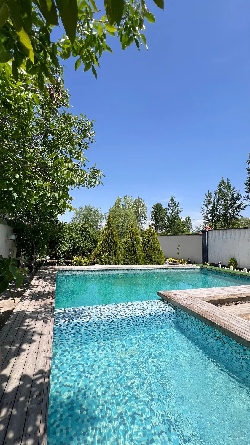 باغچه 900 متری،سه کنتور نصب(بوستانهای چهارباغ)