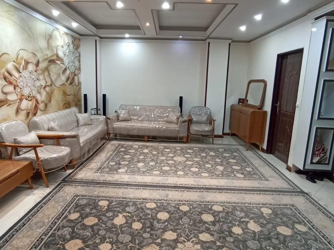 رهن واجاره واحد ۹۵متری پارک لاله
