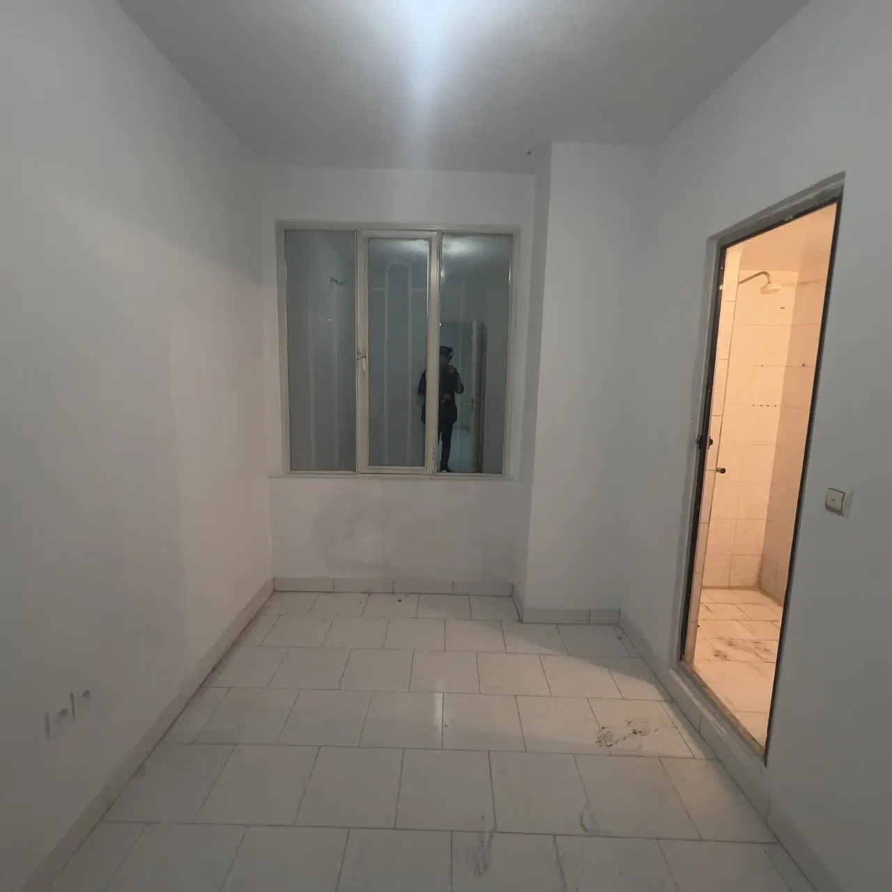 ۵۰ متر.فول. پارکینگ دار. آسانسور . بالکن