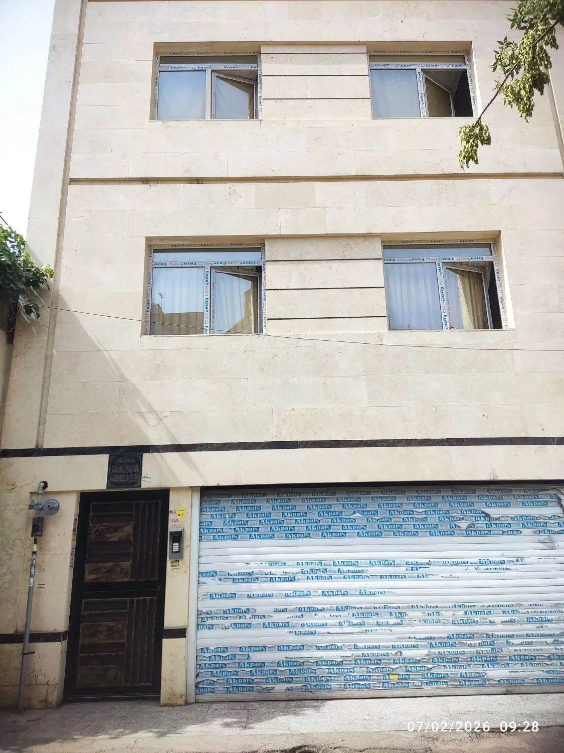 آپارتمان ۷۰ متری ۲ خواب تک واحدی