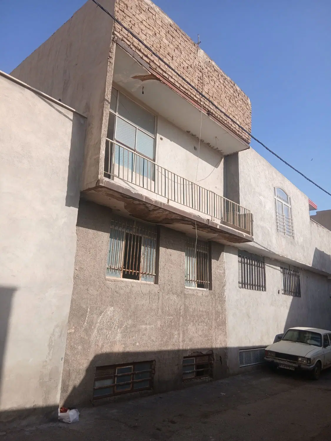 منزل ویلایی ۳ طبقه نزدیک حرم