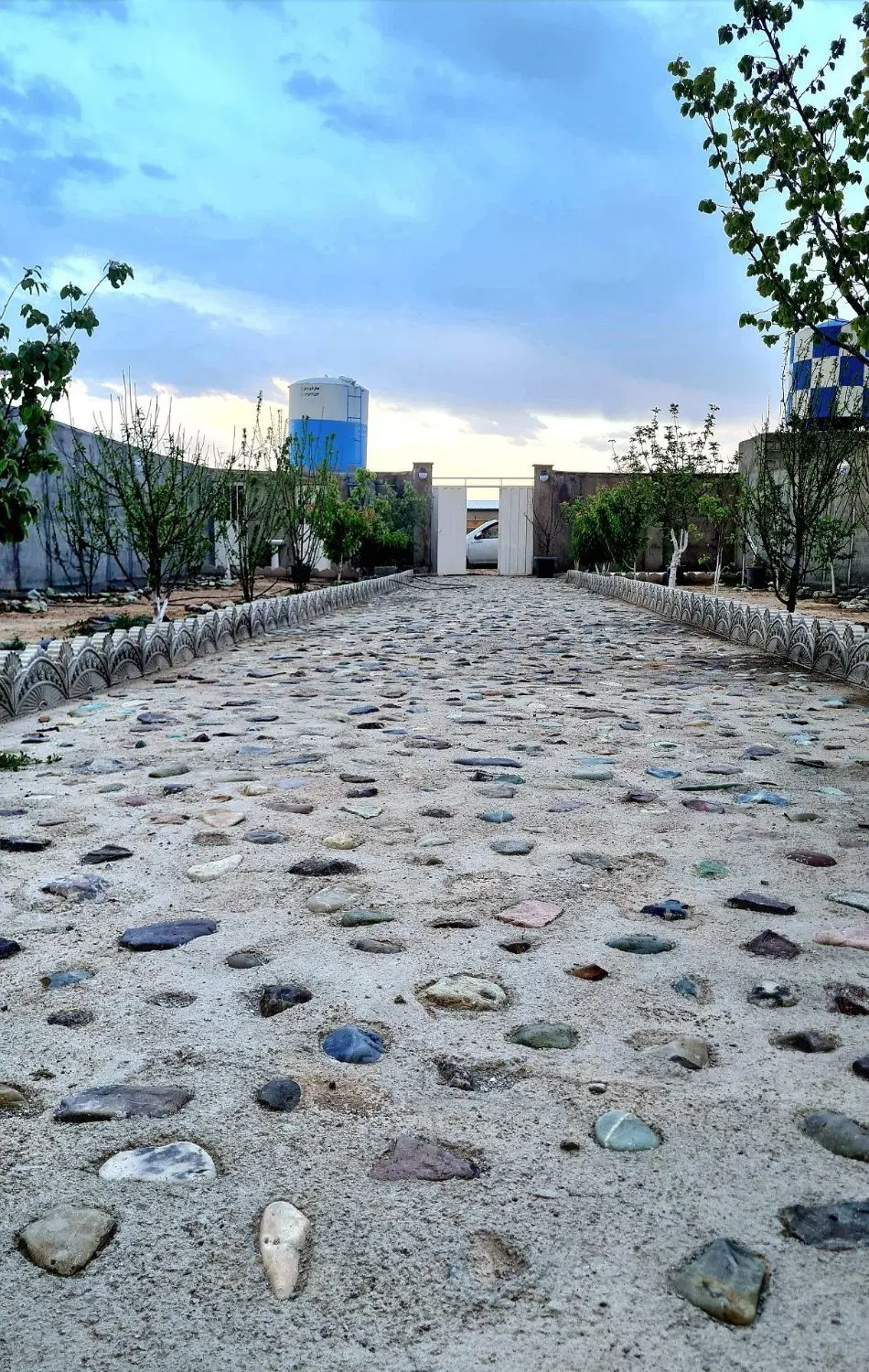 باغچه ۵۰۰ متری با ۴۰ راس درخت میوه