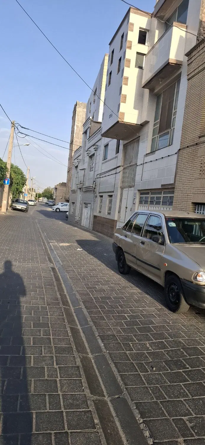 خانه ویلایی زمین بازسازی