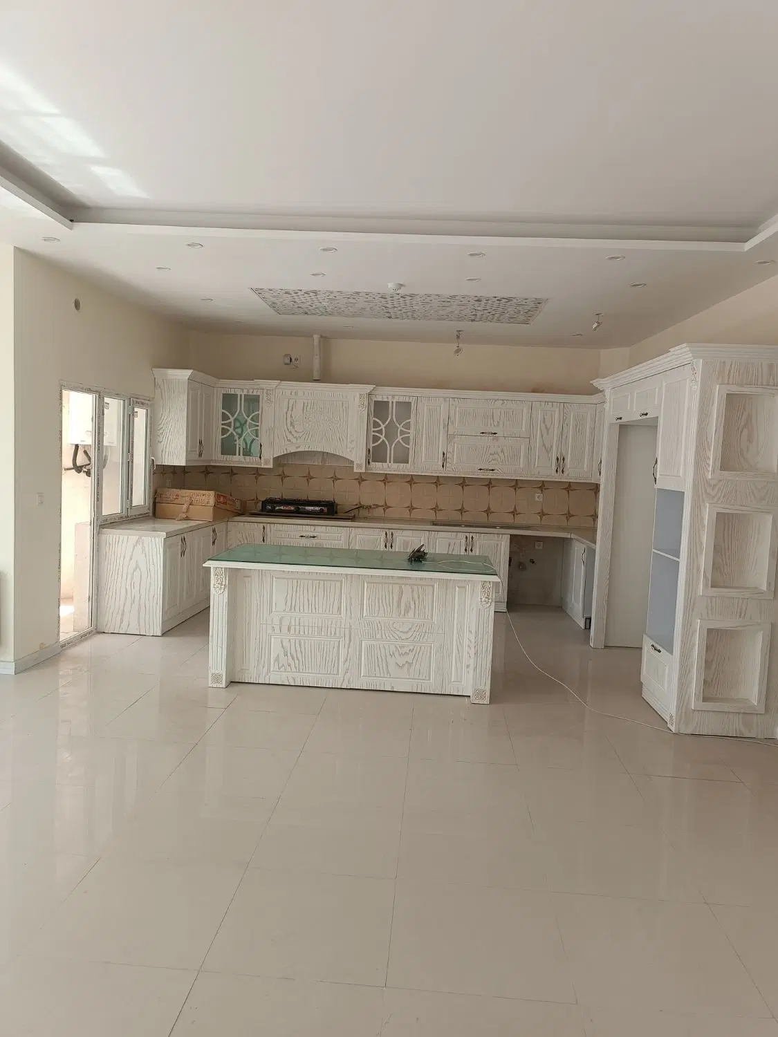 آپارتمان ۱۳۰ متر تک واحدی سند دار