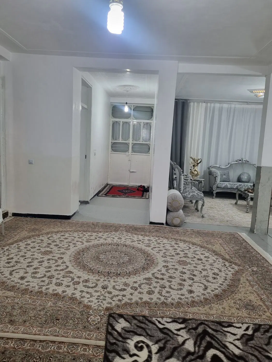 اجاره منزل ویلایی متراژ زمین ۳۰۰ متر معلم ۵