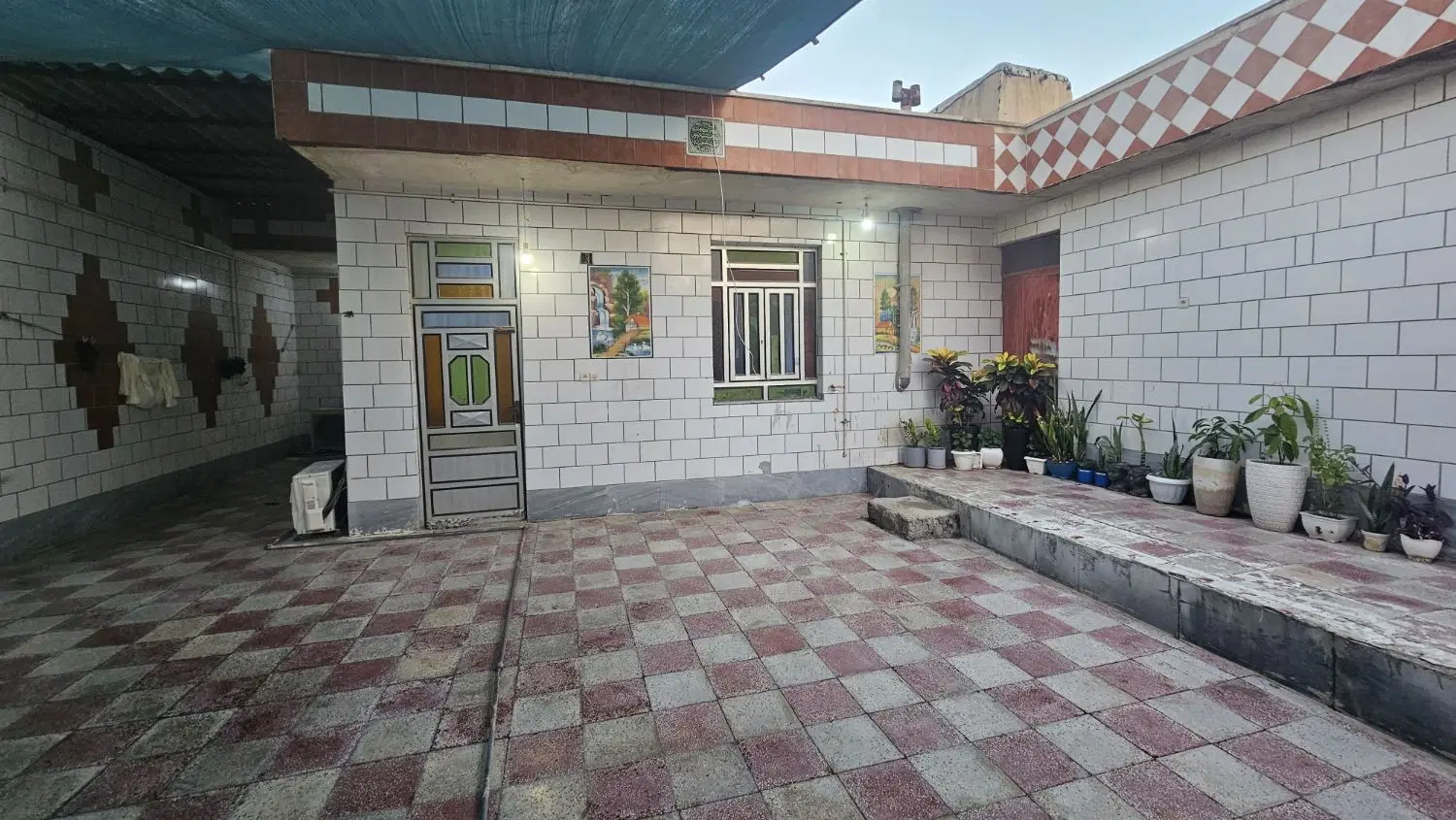 رهن و اجاره منزل ویلایی ۲۵۰ متری