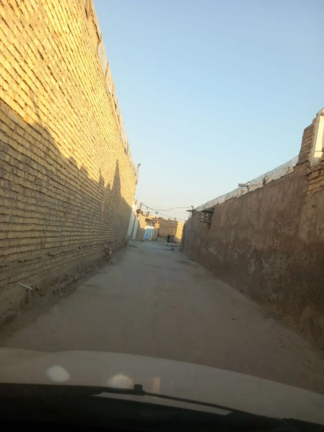 خانه نیمه کاره کوی مندلی