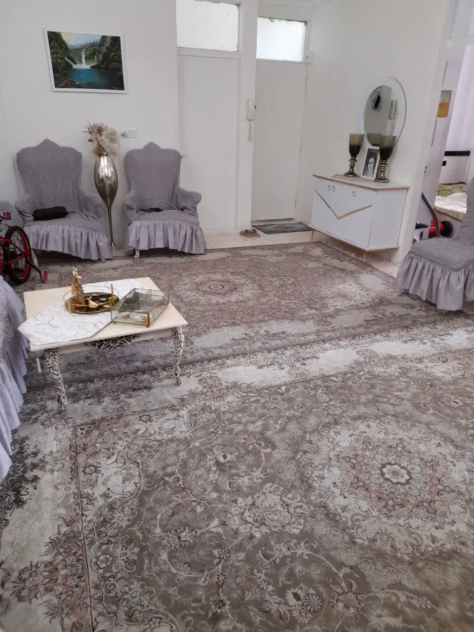 آپارتمان شیک و تمیز