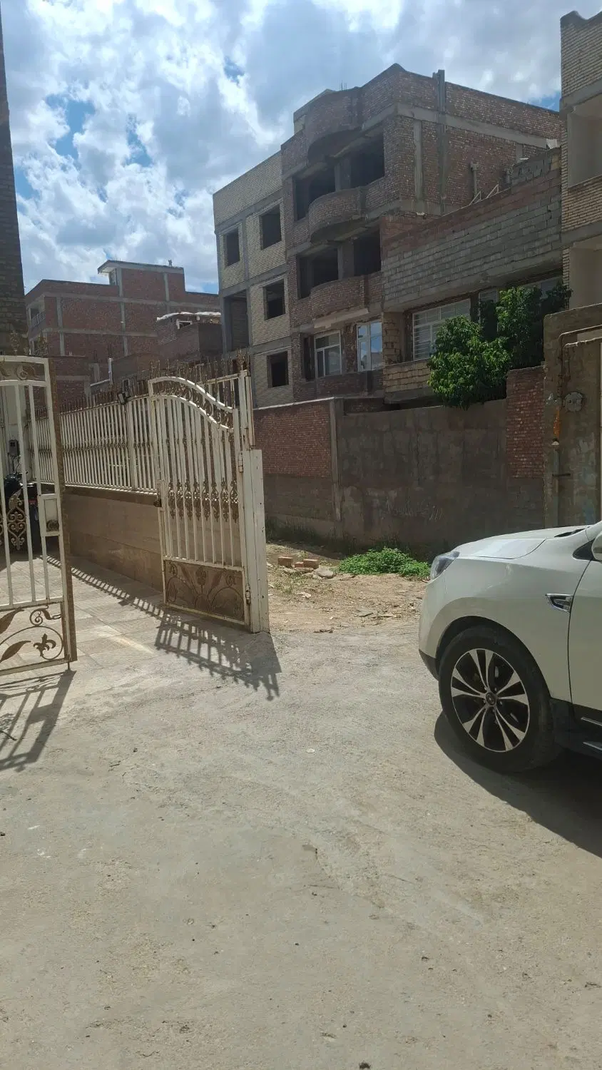 زمین مسکونی