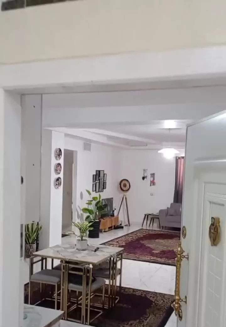 رهن اجاره منطقه 11 طبقه چهارم 100متر شمالی نورگیر