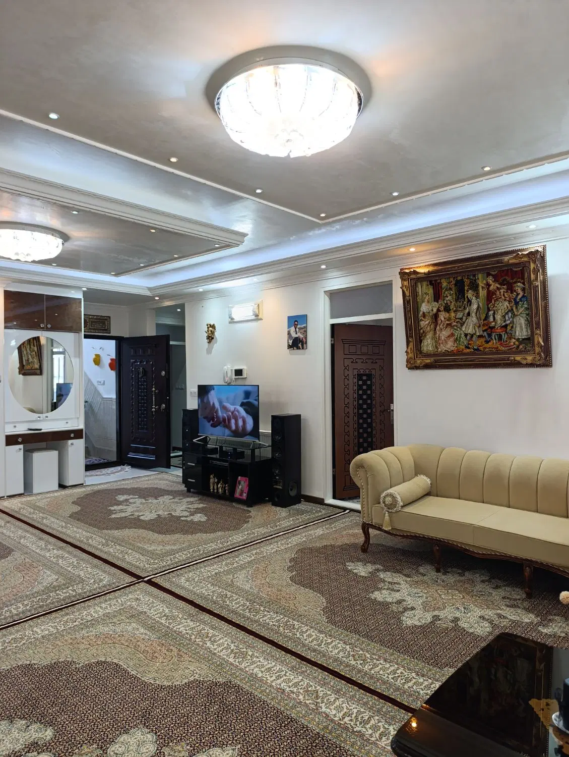 فروش ساختمان ۲ طبقه جنوبی با سند ششدانگ