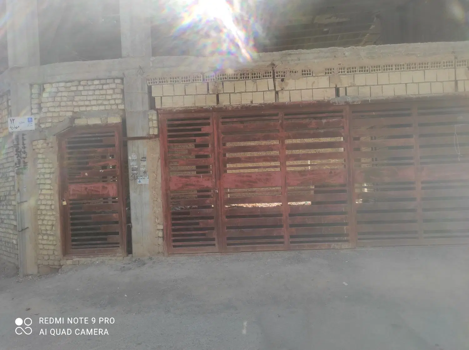 خانه 3طبقه نیم ساز در خمینی شهرخ شهید فهمیده