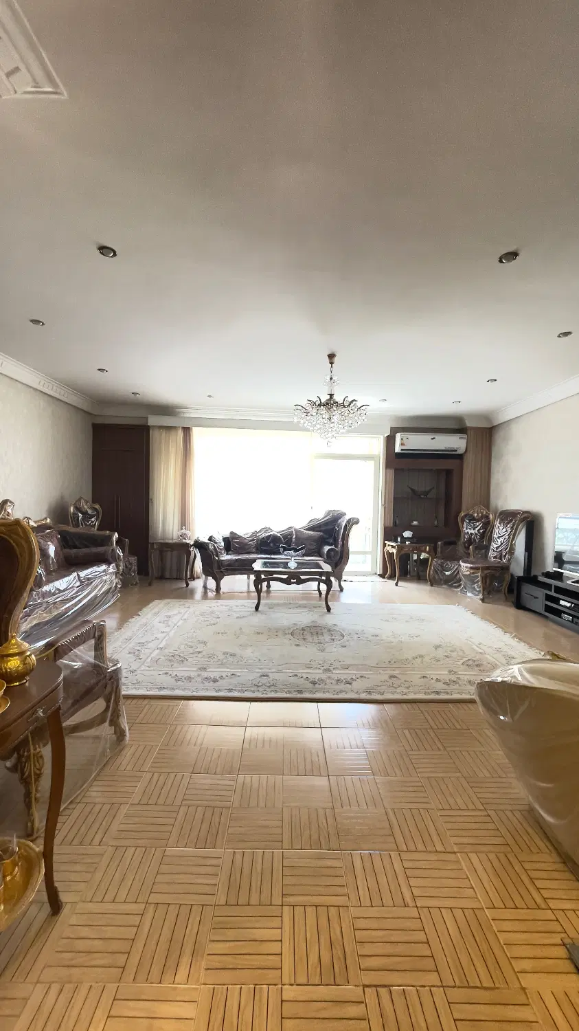 واحد ۱۱۴ متر _ فول امکانات _ آبشار سوم