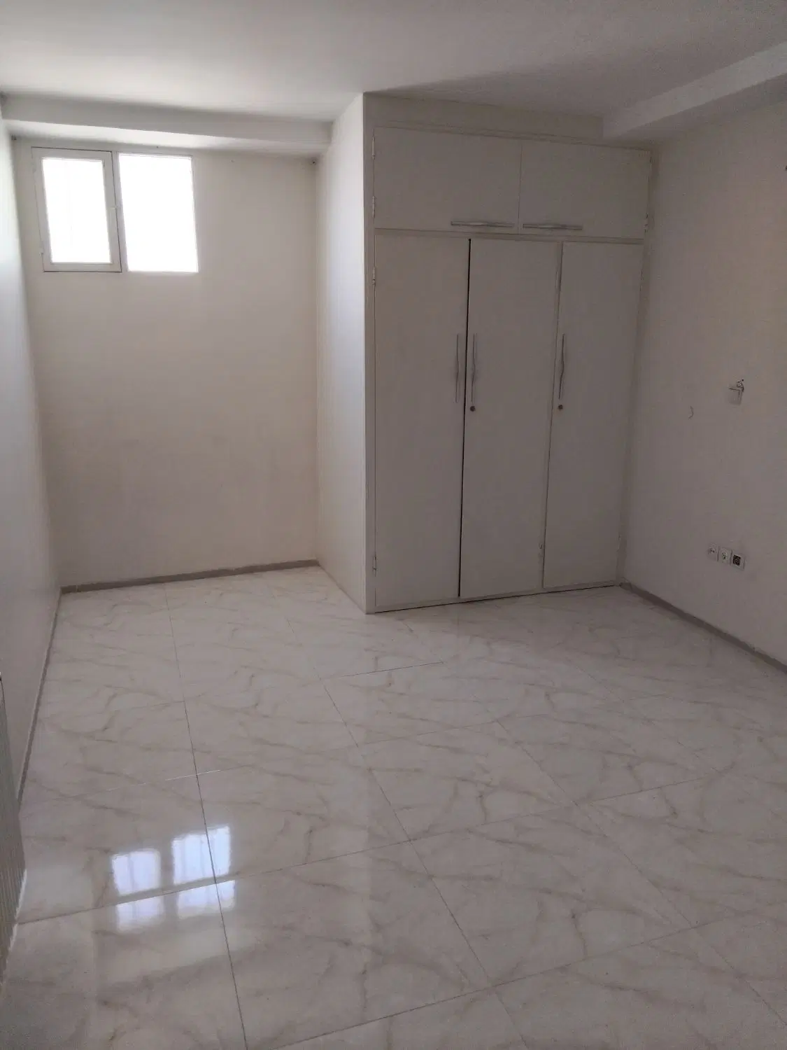 اپارتمان ۴۳ طبقه تک واحدی