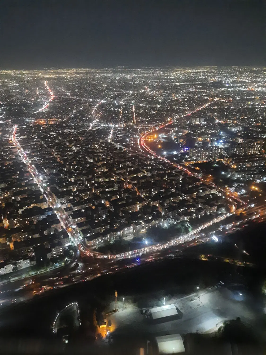 ۴۰متر یک خواب دلباز گلشهر مجتمع گلریزان سند ازاد
