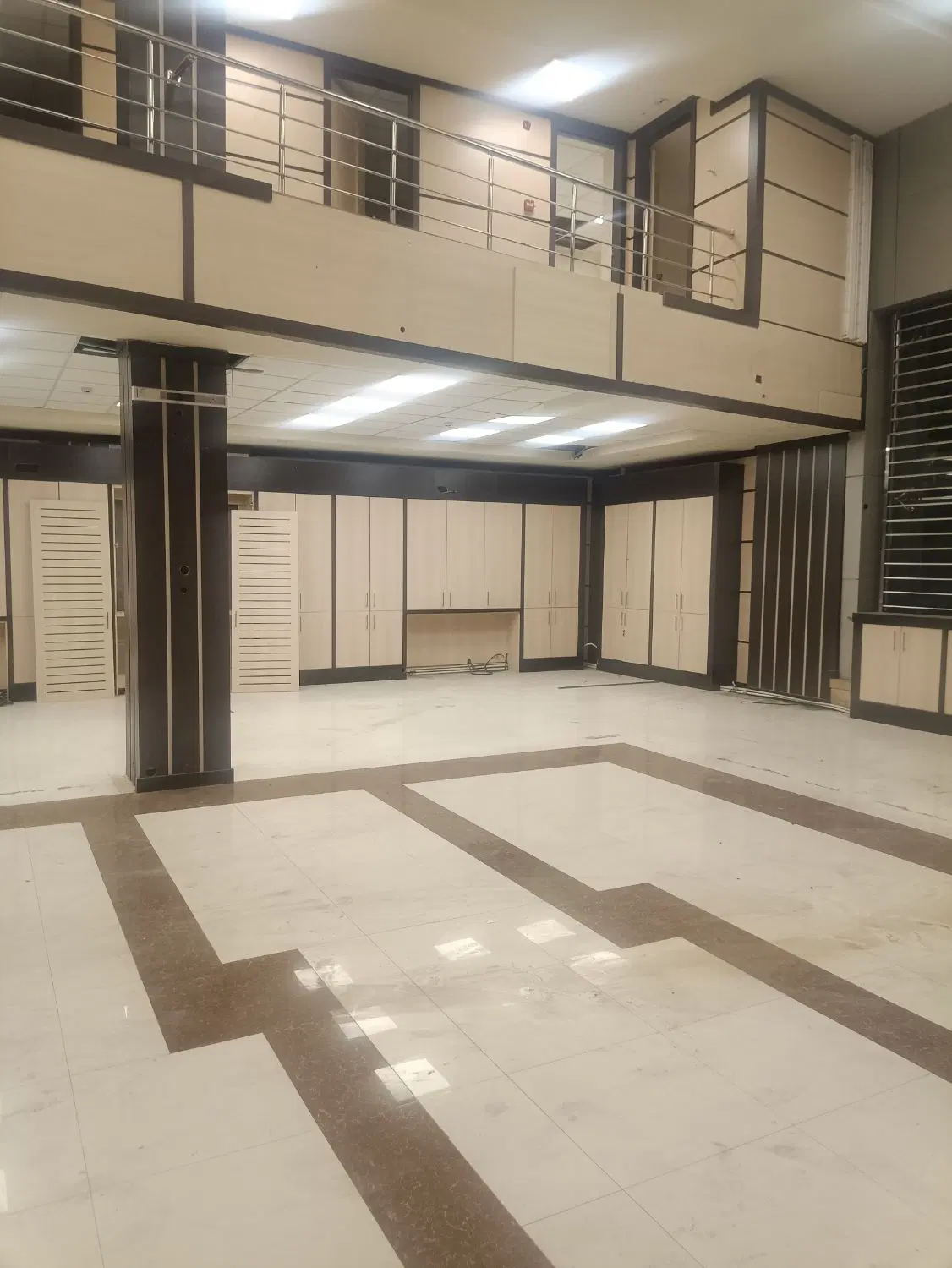 210مترتجاری 110بلکن میدان المپیک