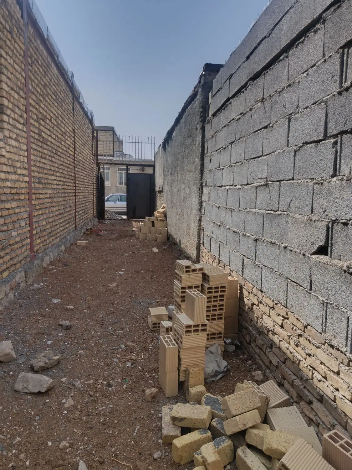 خانه نیمه کاره دهپهن